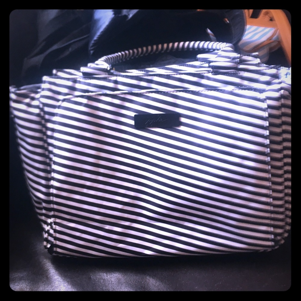 Jujube Be classy Black magic print